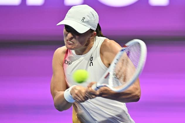 QATAR TOTALENERGIES OPEN - DAY FOUR Iga Swiatek of Poland competes in her round of 16 match Linda Noskova of Czech Republic during the WTA, Tennis Damen Qatar TotalEnergies Open 2025 tennis tournament at the Khalifa International Tennis Complex in Doha, Qatar, on February 12, 2025. Copyright: xNOUSHADx