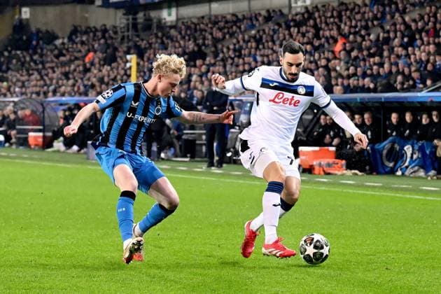 BRUGGE - (l-r) Joaquin Seys of Club Brugge KV, Davide Zappacosta of Atalanta BC during the UEFA Champions League playoff match between Club Brugge and Atalanta BC at Jan Breydel Stadium on Feb. 12, 2025 in Bruges, Belgium. ANP Hollandse Hoogte UEFA Champions League 2024 25 League Knockout Play-off First Leg 2024 25 xVIxANPxSportx xGerritxvanxKeulenxIVx 519807310 originalFilename: 519807310.jpg