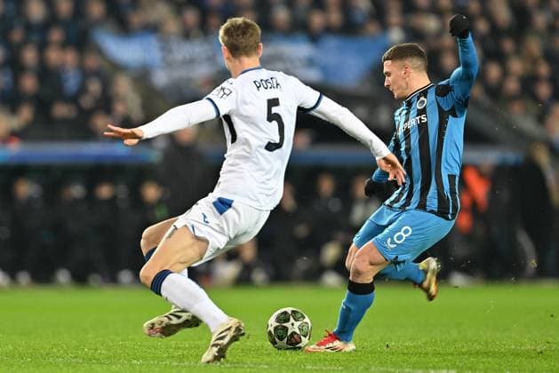 250212 Champions League Knock Out Club Brugge vs Atalanta Christos Tzolis (8) of Club Brugge pictured in action during a soccer game between Belgian Club Brugge KV and Italian Atalanta Bergamo in the UEFA Champions League Knockout phase play-offs leg 1 of the 2024-25 season, on Wednesday 12 February 2025 in Brugge , Belgium . photo Isosport David Catry Brugge Belgium  Copyright: xDavidxCatryx 20250212DC2_9692