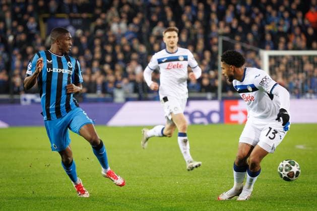 Club s Joel Ordonez and Atalanta s Ederson fight for the ball during a soccer game between Belgian soccer team Club Brugge KV and Italian club Atalanta Bergamo, on Wednesday 12 February 2025 in Brugge, in the first leg of the Knockout phase play-offs of the UEFA Champions League competition. KURTxDESPLENTER  x112322072x