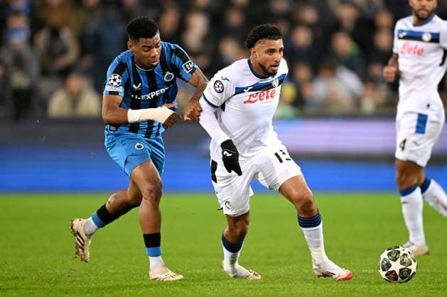 BRUGGE - (l-r) Raphael Onyedika of Club Brugge KV, Ederson of Atalanta BC during the UEFA Champions League playoff match between Club Brugge and Atalanta BC at the Jan Breydel Stadium on Feb. 12, 2025 in Bruges, Belgium. ANP Hollandse Hoogte UEFA Champions League 2024 25 League Knockout Play-off First Leg 2024 25 xVIxANPxSportx xGerritxvanxKeulenxIVx 519810444 originalFilename: 519810444.jpg