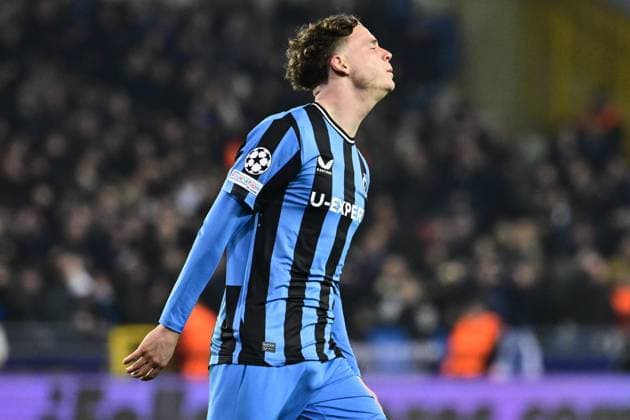 Club Brugge v Atalanta - UEFA Champions League BRUGGE, BELGIUM - FEBRUARY 12 : De Cuyper Maxim midfielder of Club Brugge dejected during the UEFA Champions League 2024 25 knockout phase play-off match first round between Club Brugge and Atalanta on February 12, 2025 in Brugge, Belgium, 12 02 2025 Brugge Belgium  Copyright: xPeterxDexVoechtx