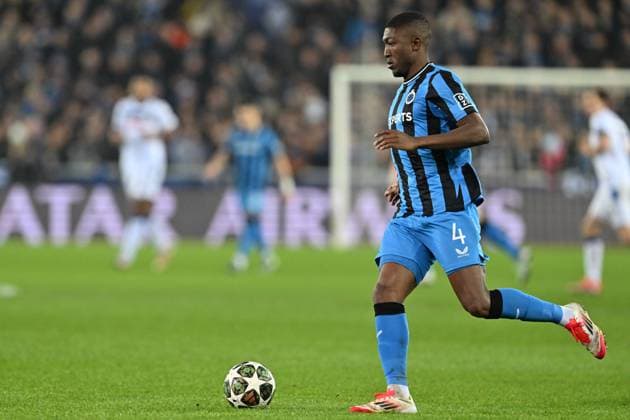 250212 Champions League Knock Out Club Brugge vs Atalanta Joel Ordonez (4) of Club Brugge pictured during a soccer game between Belgian Club Brugge KV and Italian Atalanta Bergamo in the UEFA Champions League Knockout phase play-offs leg 1 of the 2024-25 season, on Wednesday 12 February 2025 in Brugge , Belgium . photo Isosport David Catry Brugge Belgium  Copyright: xDavidxCatryx 20250212DC2_0980