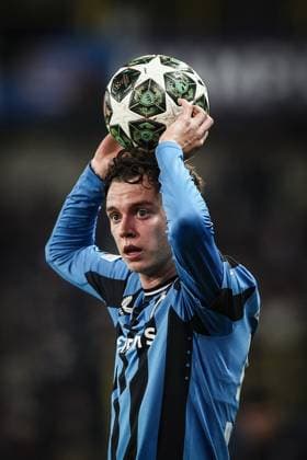 Club s Maxim De Cuyper pictured during a soccer game between Belgian soccer team Club Brugge KV and Italian club Atalanta Bergamo, on Wednesday 12 February 2025 in Brugge, in the first leg of the Knockout phase play-offs of the UEFA Champions League competition. BRUNOxFAHY  x112325271x