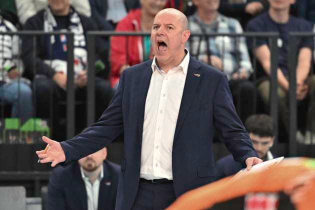 GER CEV Champions League, SVG Lueneburg vs Berlin Recycling Volleys 12 02 2025, LKH Arena, Lueneburg, GER CEV Champions League, SVG Lueneburg vs Berlin Recycling Volleys in the picture Coach Joel Gregory Banks Berlin gets excited nordphotoxGmbH xWitke nph00002