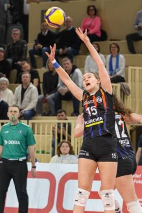 Wiesbaden, Germany February 12, 2025 1 VBL Women 2024 2025 VC Wiesbaden vs Allianz MTV Stuttgart In the picture Charlotte Krenicky Allianz MTV Stuttgart, 15 , Halle am Platz der deutschen Ein Berlin Copyright: xFotostandx xUlrichxScherbaumx