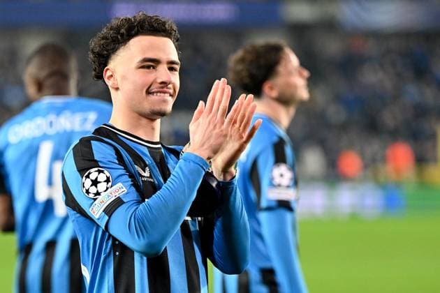 250212 Champions League Knock Out Club Brugge vs Atalanta Chemsdine Talbi (68) of Club Brugge celebrates after winning a soccer game between Belgian Club Brugge KV and Italian Atalanta Bergamo in the UEFA Champions League Knockout phase play-offs leg 1 of the 2024-25 season, on Wednesday 12 February 2025 in Brugge , Belgium . photo Isosport David Catry Brugge Belgium  Copyright: xDavidxCatryx 20250212DC1_2670