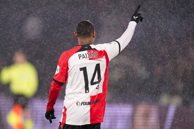 2025-02-12 Feyenoord v AC Milan - UEFA Champions League 2024 25 League Knockout Play-off First Leg ROTTERDAM, NETHERLANDS - FEBRUARY 12: Igor Paixao of Feyenoord celebrates after scoring his teams first goal during the UEFA Champions League 2024 25 League Knockout Play-off First Leg match between Feyenoord and AC Milan at Stadion Feijenoord on February 12, 2025 in Rotterdam, Netherlands. Rotterdam Stadion Feijenoord Netherlands Content not available for redistribution in The Netherlands directly or indirectly through any third parties. Copyright: xJorisxVerwijstx
