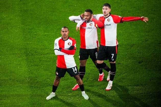 UEFA Champions League: Feyenoord v AC Milan Rotterdam - Igor Paixao of Feyenoord, Quinten Timber of Feyenoord, Jakub Moder of Feyenoord during the 1st leg of the knockout phase play-offs of new format of the Champions League 2024 2025. The match is set between Feyenoord and AC Milan at Stadion Feijenoord De Kuip on 12 February 2025 in Rotterdam, The Netherlands. Copyright: xTomxBodex