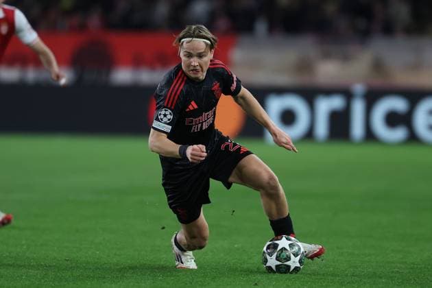 Monaco on February 12, 2025 Uefa Champions League Knockout phase play offs, 1st leg AS Monaco SL Benfica, Andreas Schjelderup S L Benfica on the ball, cropped image, single image, full body, action, action, game scene Copyright: JoaquimxFerreira