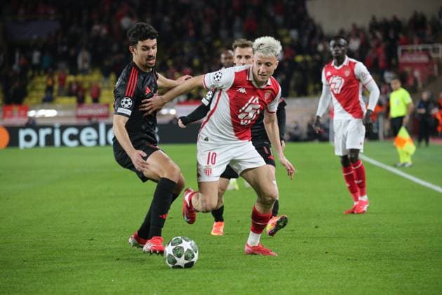 RECORD DATE NOT STATED As Monaco benfica barrage aller champions ligues SERGE HAOUZI MAXPPP - MONACO Monaco le 12 Fevrier 2025 au stade Louis II l AS Monaco recoit le Benfica de Lisbonne pour le compte des barrages aller de la Ligue des champions 2024-2025 phase de ligues Le joueur monegasque Golovine (d) au duel avec le portugais Araujo lors du match Monaco Benfica - Monaco vs. Benfica - 12 February 2025 MONACO Principaute de Monaco France  Copyright: xMAXPPPxSERGExxHAOUZIx SHZ202502126353 SHZ202502126353