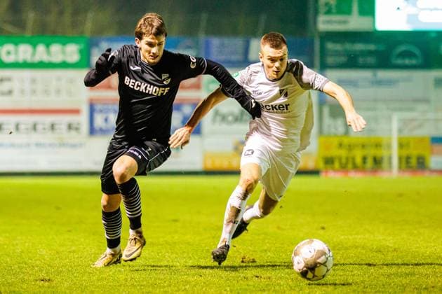 v l Karl Albers SV Roedinghausen, 23 , Eduard Probst SC Verl, 17 GER, SV Roedinghausen vs SC Verl, Football, Westfalenpokal, quarter-finals, 2024 2025 season, 12 02 2025 DFL Regulations prohibit any use of photographers as image sequences and or quasi video GER, SV Roedinghausen vs SC Verl, Football, Westfalenpokal, quarter-finals, 2024 2025 season, 12 02 2025 Roedinghausen Copyright: xEibner-Pressefoto JanxRollingerx EP_JSK