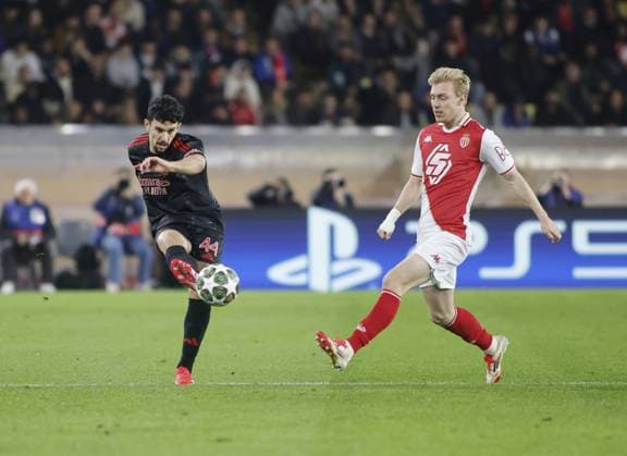 Tomas Araujo of SL Benfica during the Uefa Champions League first leg play offâ??s, football match between AS Monaco and SL Benfica. On 12 February 2025 at Louis II Stadium, Monaco. Photo Nderim Kaceli.  Copyright: xNderimxKaceli IPAxSportx xipa-agency.netx xx IPA_53986986 IPA_Agency_IPA53986986