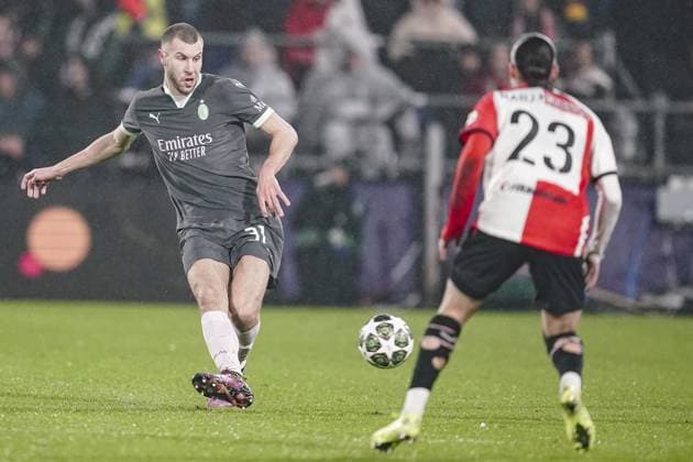 ROTTERDAM, 12-02-2025 , Stadium Feijenoord de Kuip , UEFA Champions League Knockout phase play-offs season 2024 2025 , match between Feyenoord and AC Milan , AC Milan player Strahinja Pavlovic Feyenoord - AC Milan  x27830228x Copyright: