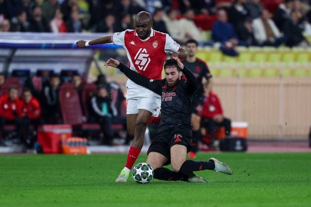 Monaco on February 12, 2025 Uefa Champions League Knockout phase play offs, 1st leg AS Monaco SL Benfica, Ali Al Musrati AS Monaco , Orkun Kokcu S L Benfica , Duel, Action, Action, Battles for the Ball Copyright: JoaquimxFerreira