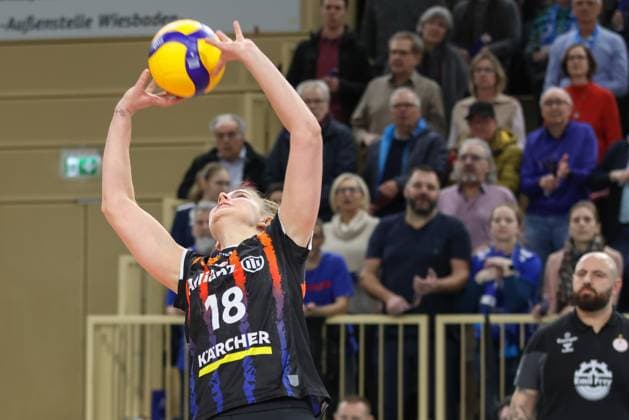 Wiesbaden, Germany February 12, 2025 1 VBL Women 2024 2025 VC Wiesbaden vs Allianz MTV Stuttgart In the picture Pia Kaestner Allianz MTV Stuttgart, 18 , Halle am Platz der deutschen Ein Berlin Copyright: xFotostandx xUlrichxScherbaumx