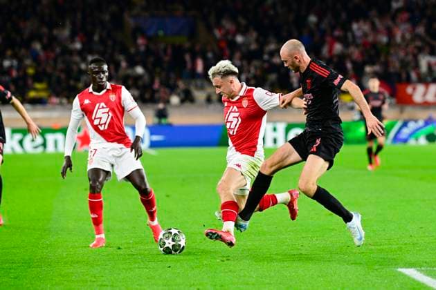 FOOTBALL : AS Monaco VS SL Benfica - Ligue des Champions - 12 02 2025 L AS Monaco recoit le SC Benfica dans le cadre du barrage aller de la Ligue des Champions. Fredrik Aursnes (SLB) Aleksandr Golovin (ASM) MonacoMonaco  Copyright: xWilliamxCannarellax