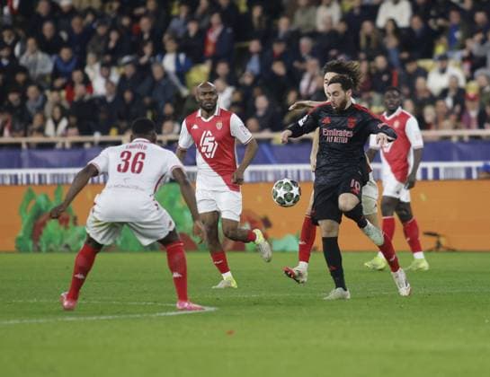 Orkun Kokcu of SL Benfica during the Uefa Champions League first leg play offâ??s, football match between AS Monaco and SL Benfica. On 12 February 2025 at Louis II Stadium, Monaco. Photo Nderim Kaceli.  Copyright: xNderimxKaceli IPAxSportx xipa-agency.netx xx IPA_53988928 IPA_Agency_IPA53988928