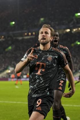 Harry Kane of Bayern Munich celebrates after scoring to give Bayern Munich a 0-2 lead Celtic v Bayern Munich, UEFA Champions League, Knockout Round Play-offs, First Leg, Football, Celtic Park, Glasgow, UK - 12 Feb 2025 EDITORIAL USE ONLY No use with unauthorised audio, video, data, fixture lists, club league logos or live services. Online in-match use limited to 120 images, no video emulation. No use in betting, games or single club league player publications. Copyright: xStuartxWallace Shutterstockx 15136907cm