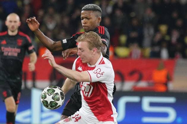 RECORD DATE NOT STATED As Monaco benfica barrage aller champions ligues SERGE HAOUZI MAXPPP - MONACO Monaco le 12 Fevrier 2025 au stade Louis II l AS Monaco recoit le Benfica de Lisbonne pour le compte des barrages aller de la Ligue des champions 2024-2025 phase de ligues Le joueur monegasque Biereth au duel avec le portugais Florentino lors du match Monaco Benfica - Monaco vs. Benfica - 12 February 2025 MONACO Principaute de Monaco France  Copyright: xMAXPPPxSERGExxHAOUZIx SHZ202502126412 SHZ202502126412