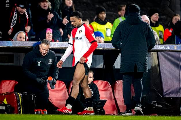 Feyenoord Rotterdam midfielder Quinten Timber gets injured during the match Feyenoord AC Milan at the Stadium De Kuip for the UEFA Champions League Knockout phase play offs1st leg season 2024 2025 in ROTTERDAM, Netherlands on 12 february 2025, photo by Marcel van Dorst EYE4images DeFodi Images Defodi 746 215421 Defodi-746