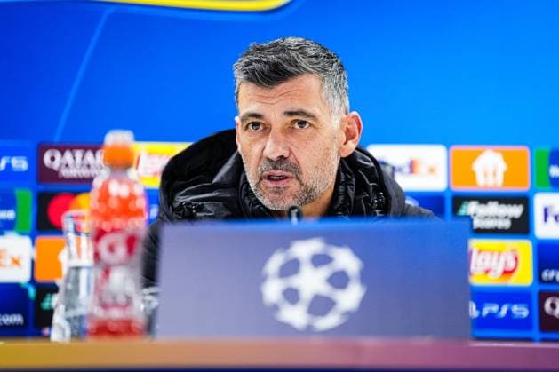 UEFA Champions League: Feyenoord v AC Milan Rotterdam - AC Milan coach Sergio Conceicao during the 1st leg of the knockout phase play-offs of new format of the Champions League 2024 2025. The match is set between Feyenoord and AC Milan at Stadion Feijenoord De Kuip on 12 February 2025 in Rotterdam, The Netherlands. Copyright: xYannickxVerhoevenx