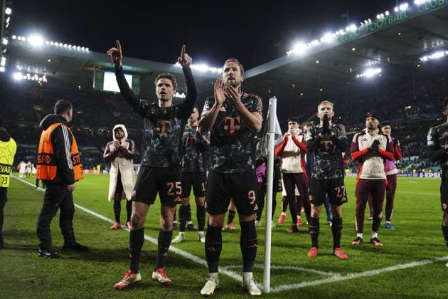 Thomas Muller of Bayern Munich, Harry Kane of Bayern Munich and Konrad Laimer of Bayern Munich celebrate in front of the fans after the final whistle Celtic v Bayern Munich, UEFA Champions League, Knockout Round Play-offs, First Leg, Football, Celtic Park, Glasgow, UK - 12 Feb 2025 EDITORIAL USE ONLY No use with unauthorised audio, video, data, fixture lists, club league logos or live services. Online in-match use limited to 120 images, no video emulation. No use in betting, games or single club league player publications.  Copyright: xStuartxWallace Shutterstockx 15136907fm
