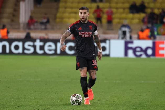Monaco on February 12, 2025 Uefa Champions League Knockout phase play offs, 1st leg AS Monaco SL Benfica, Nicolas Otamendi S L Benfica on the ball, cropped image, single image, full body, action, action, game scene Copyright: JoaquimxFerreira