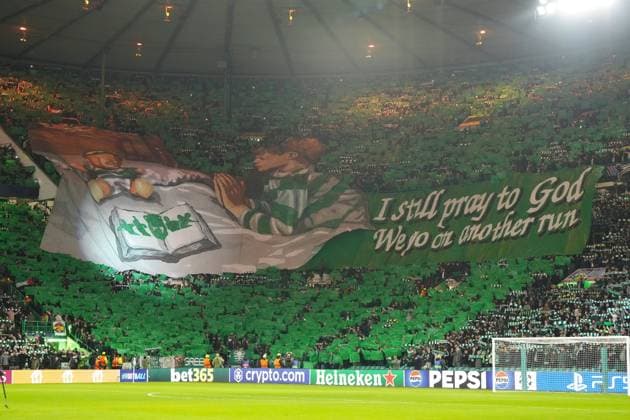 Celtic fans display tifo before kick-off Celtic v Bayern Munich, UEFA Champions League, Knockout Round Play-offs, First Leg, Football, Celtic Park, Glasgow, UK - 12 Feb 2025 EDITORIAL USE ONLY No use with unauthorised audio, video, data, fixture lists, club league logos or live services. Online in-match use limited to 120 images, no video emulation. No use in betting, games or single club league player publications.  Copyright: xStuartxWallace Shutterstockx 15136907fx