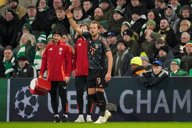 Harry Kane of Bayern Munich waiting to back on the pitch after a head injury assessment Celtic v Bayern Munich, UEFA Champions League, Knockout Round Play-offs, First Leg, Football, Celtic Park, Glasgow, UK - 12 Feb 2025 EDITORIAL USE ONLY No use with unauthorised audio, video, data, fixture lists, club league logos or live services. Online in-match use limited to 120 images, no video emulation. No use in betting, games or single club league player publications.  Copyright: xStuartxWallace Shutterstockx 15136907gm