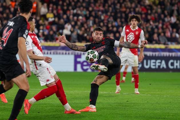 Monaco on February 12, 2025 Uefa Champions League Knockout phase play offs, 1st leg AS Monaco SL Benfica, Nicolas Otamendi S L Benfica in aktion, in action, Copyright: JoaquimxFerreira