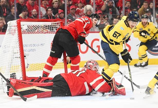 Sport Bilder des Tages February 12, 2025, Montreal, Pq, Canada: Canada goaltender Jordan Binnington (50) stops Sweden s Rickard Rakell (67) during overtime period 4 Nations Face-Off hockey action in Montreal, Wednesday, February 12, 2025. Rickard Rakell, Jordan Binnington,  - ZUMAc35_ 20250212_zaf_c35_151 Copyright: xGrahamxHughesx