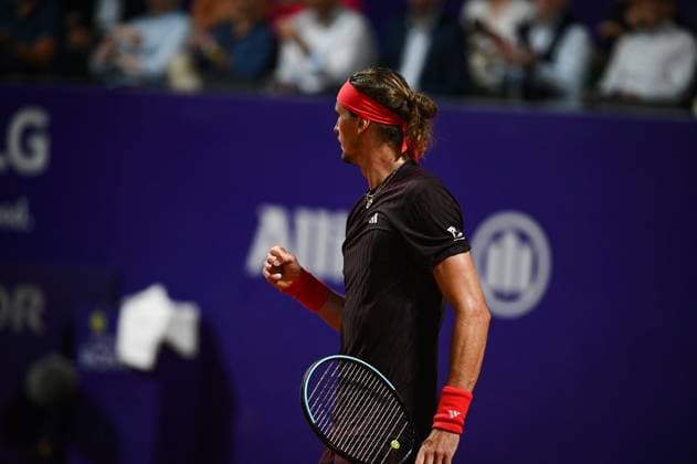 Argentina Open Tenis ATP, Tennis Herren Germany s Alexander Zverev reacts during an Argentina Open ATP round of 16 tennis match at Guillermo Vilas Stadium in Buenos Aires, Argentina, on February 12, 2025. Buenos Aires Argentina  Copyright: xGabrielxSotelox originalFilename:sotelo-notitle250212_npBKQ.jpg