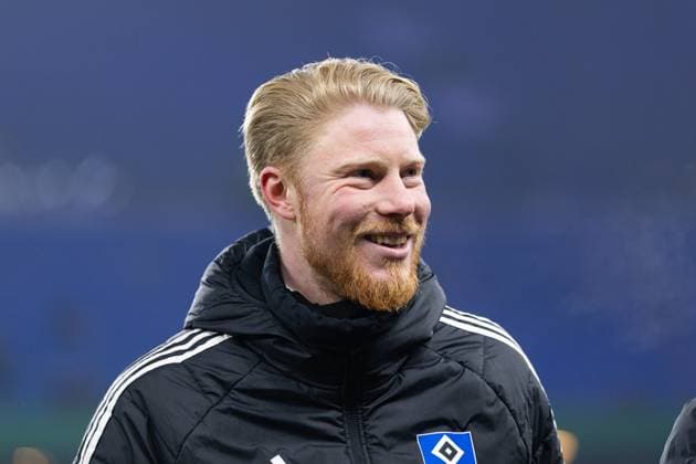 Soccer I Women I Season 2024 2025 I DFB Cup I Quarter-final I Hamburger SV Borussia Mönchengladbach I 12 02 2025 Marwin Bolz Hamburger SV lacht Hamburg Volksparkstadion Hamburg Germany Copyright: xLobecax xHenningxRohlfsx