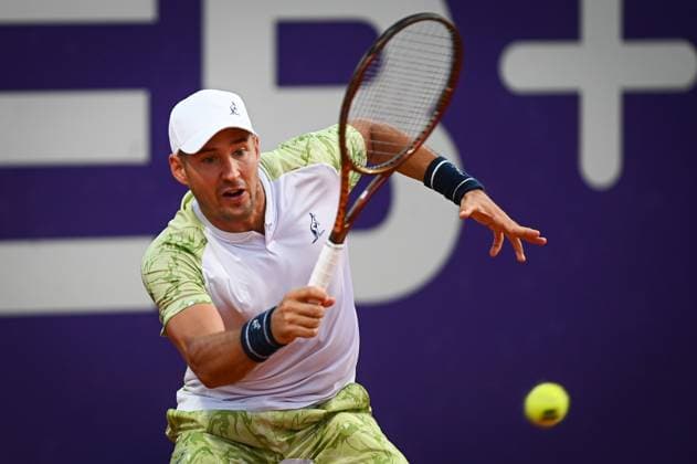 Argentina Open Tenis ATP, Tennis Herren Serbia s Dusan Lajovic returns the ball to Germany s Alexander Zverev during an Argentina Open ATP round of 16 tennis match at Guillermo Vilas Stadium in Buenos Aires, Argentina, on February 12, 2025. Buenos Aires Argentina  Copyright: xGabrielxSotelox originalFilename:sotelo-notitle250212_npzLI.jpg