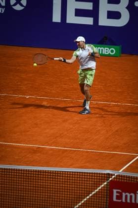 Argentina Open Tenis ATP, Tennis Herren Serbia s Dusan Lajovic returns the ball to Germany s Alexander Zverev during an Argentina Open ATP round of 16 tennis match at Guillermo Vilas Stadium in Buenos Aires, Argentina, on February 12, 2025. Buenos Aires Argentina  Copyright: xGabrielxSotelox originalFilename:sotelo-notitle250212_nptUy.jpg