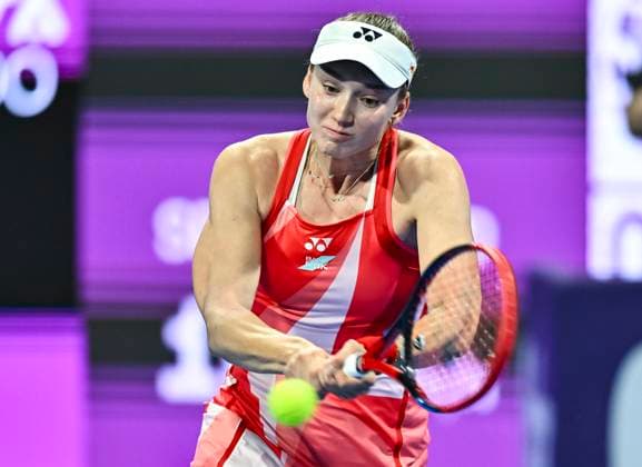 QATAR TOTALENERGIES OPEN - QUARTER-FINALS Elena Rybakina of Kazakistan competes in her quarterfinals match against Elena Rybakina of Kazakistan during the WTA, Tennis Damen Qatar TotalEnergies Open 2025 tennis tournament at the Khalifa International Tennis Complex in Doha, Qatar, on February 13, 2025. DOHA Qatar Copyright: xNOUSHADx