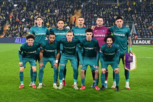 Fußball, EL, Fenerbahce Istanbul - RSC Anderlecht Fenerbahce v RSC Anderlecht - UEFA Europa League ISTANBUL, TURKEY - FEBRUARY 13 : RSC Anderlecht team picture during the UEFA Europa League 2024 25 knockout phase play-off match first round between Fenerbahce and RSC Anderlecht on February 13, 2025 in Istanbul, Turkey, 13 02 2025 Istanbul Turkey  Copyright: xVincentxKalutx