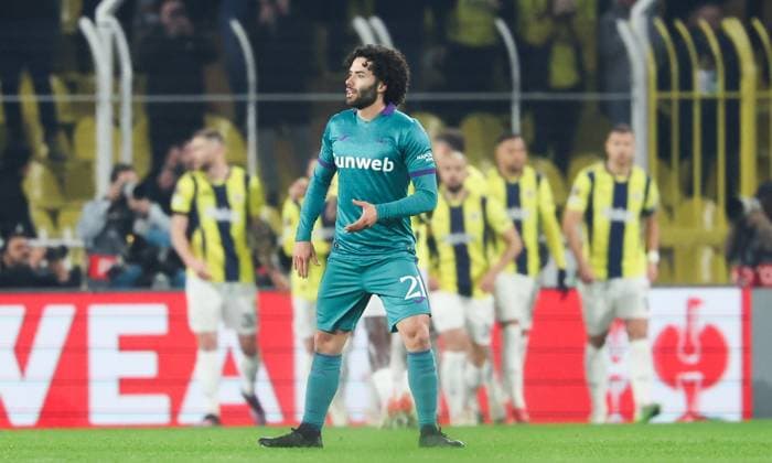 Anderlecht s Cesar Huerta looks dejected during a soccer game between Turkish Fenerbahce SK and Belgian RSC Anderlecht, on Thursday 13 February 2025 in Istanbul, Turkey, the first leg of the Knockout phase play-offs of the UEFA Europa League competition. VIRGINIExLEFOUR  x112377417x