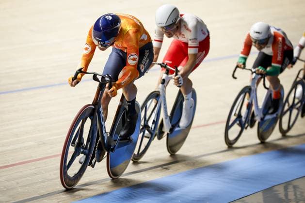 Radsport, Bahnrad-EM Zolder HEUSDEN-ZOLDER - Track cyclist Yanne Dorenbos in action on the final of the points race during the second day of the European Track cycling, Rad, Radsport, Bahnrad, Bahn championships in Belgium. ANP BAS CZERWINSKI xVIxANPxSportx xxANPxIVx 519899754 originalFilename: 519899754.jpg