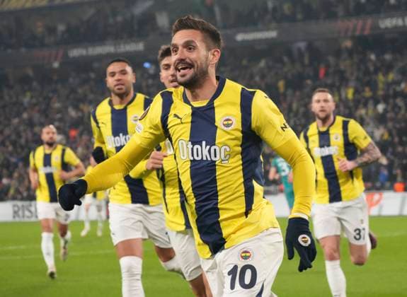 Dusan Tadic (10) of Fenerbahce SK celebrates after scoring the first goal of his team during the UEFA Europa League 2024 25 League Knockout Play-off First Leg match between Fenerbahce SK and RSC Anderlecht at on February 13, 2025 in Istanbul, Turkey. Istanbul Turkey Copyright: xSeskimphotox FBahce-Anderlecht_13225 (45)