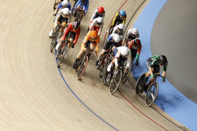 Radsport, Bahnrad-EM Zolder HEUSDEN-ZOLDER - Track cyclist Lisa van Belle (orange) in action on the waste race final during the second day of the European Track cycling, Rad, Radsport, Bahnrad, Bahn championships in Belgium. ANP BAS CZERWINSKI xVIxANPxSportx xxANPxIVx 519903944 originalFilename: 519903944.jpg