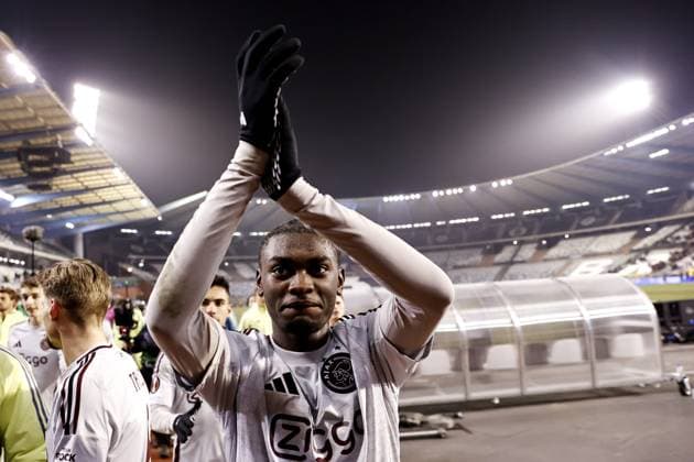 BRUSSELS - Jorthy Mokio of Ajax celebrates the 0-2 victory after the Europa League playoff match between Royale Union Saint-Gilloise and Ajax Amsterdam at the King Baudouin Stadium on Feb. 13, 2025 in Brussels, Belgium. ANP MAURICE VAN STEEN UEFA Europa League 2024 25 League Knockout Play-off First Leg 2024 25 xVIxANPxSportx xxANPxIVx 519904381 originalFilename: 519904381.jpg