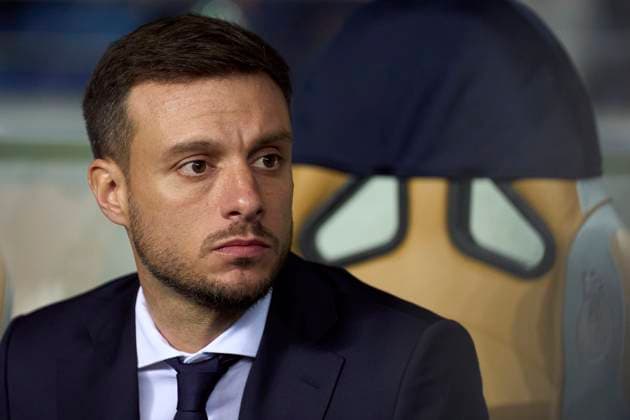 FC Porto Vs AS Roma - UEFA Europa League 2024 25 Knockout Phase Play-offs1st Leg Martin Anselmi, Head Coach of FC Porto looks on prior to the UEFA Europa League Knockout phase play-offs1st leg match between FC porto and AS Roma at Estadio Do Dragao in Porto, Portugal, on February 13, 2025. UEFA Europa League Knockout phase play-offs1st leg match between FC porto and AS Roma at Estadio Do Dragao in Porto, Portugal, o Porto Portugal  Copyright: xJosexManuelxAlvarezxReyx originalFilename:alvarezrey-fcportov250213_np0tv.jpg