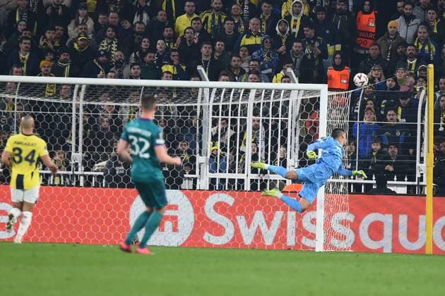 Goalkeeper Irfan Can Egribayat of Fenerbahce SK during the UEFA Europa League 2024 25 League Knockout Play-off First Leg match between Fenerbahce SK and RSC Anderlecht at on February 13, 2025 in Istanbul, Turkey. Istanbul Turkey Copyright: xSeskimphotox FBahce-Anderlecht_13225 (115)