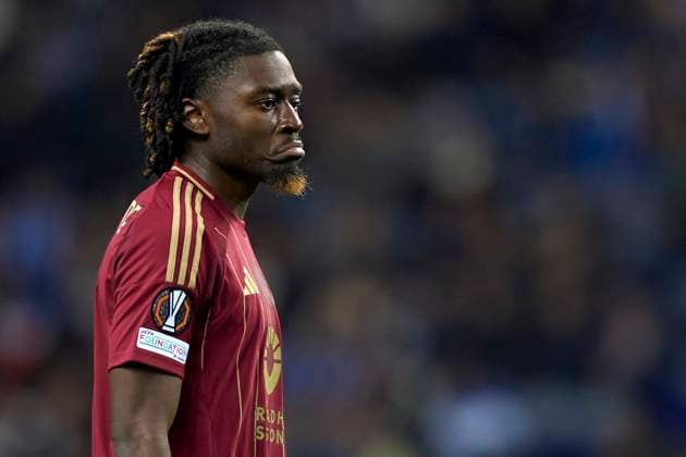 Sport Bilder des Tages Fußball, EL, FC Porto - AS Rom FC Porto Vs AS Roma - UEFA Europa League 2024 25 Knockout Phase Play-offs1st Leg Manu Kone of AS Roma reacts during the UEFA Europa League Knockout phase play-offs1st leg match between FC porto and AS Roma at Estadio Do Dragao in Porto, Portugal, on February 13, 2025. UEFA Europa League Knockout phase play-offs1st leg match between FC porto and AS Roma at Estadio Do Dragao in Porto, Portugal, o Porto Portugal  Copyright: xJosexManuelxAlvarezxReyx originalFilename:alvarezrey-fcportov250213_npHnm.jpg