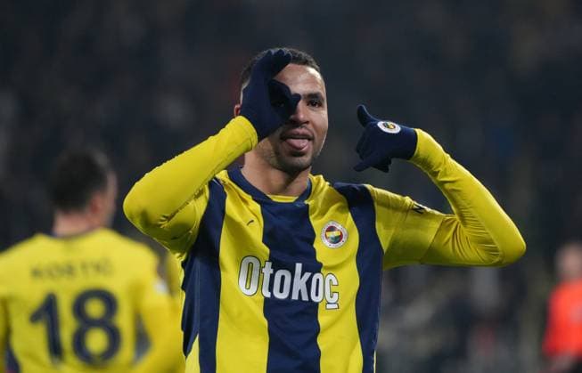 Youssef En Nesyri (19) of Fenerbahce SK celebrates after scoring the third goal of his team during the UEFA Europa League 2024 25 League Knockout Play-off First Leg match between Fenerbahce SK and RSC Anderlecht at on February 13, 2025 in Istanbul, Turkey. Istanbul Turkey Copyright: xSeskimphotox FBahce-Anderlecht_13225 (176)