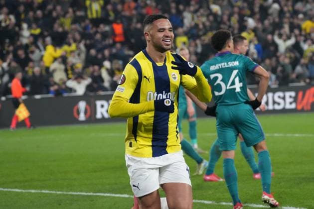 Youssef En Nesyri (19) of Fenerbahce SK celebrates after scoring the third goal of his team during the UEFA Europa League 2024 25 League Knockout Play-off First Leg match between Fenerbahce SK and RSC Anderlecht at on February 13, 2025 in Istanbul, Turkey. Istanbul Turkey Copyright: xSeskimphotox FBahce-Anderlecht_13225 (161)