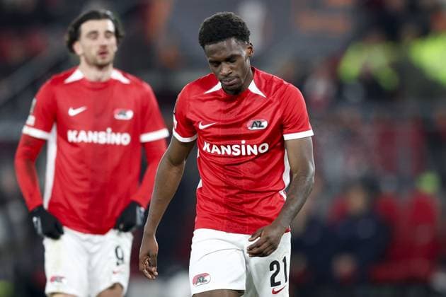 Fußball, EL, AZ Alkmaar - Galatasaray Istanbul ALKMAAR, 13-02-2025, AFAS Stadium, UEFA Europa League, season 2024 2025. Match between AZ - Galatasaray. AZ player Ernest Poku dejected AZ - Galatasaray  x27846760x Copyright: