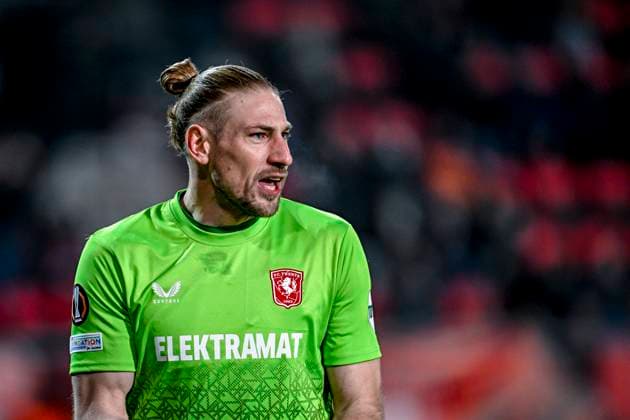 FC Twente goalkeeper Lars Unnerstall, during the match Twente Bodo Glimt at the Grolsch Veste, FC Twente Stadion for the UEFA Europa League Knockout phase play offs 1st leg season 2024 2025 in ENSCHEDE, Netherlands on 13 februari 2025, photo by Stefan Koops EYE4images DeFodi Images Defodi 746 215869 Defodi-746